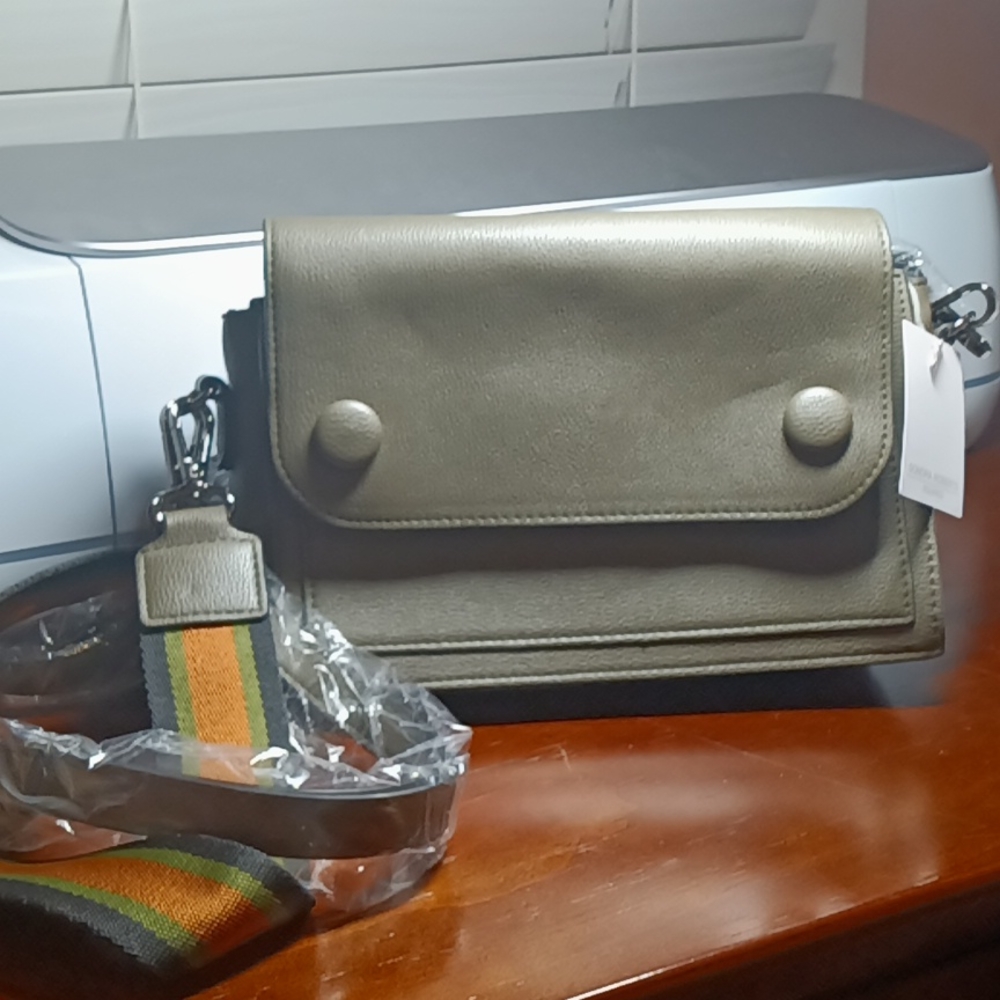 Sondra Roberts hand bag